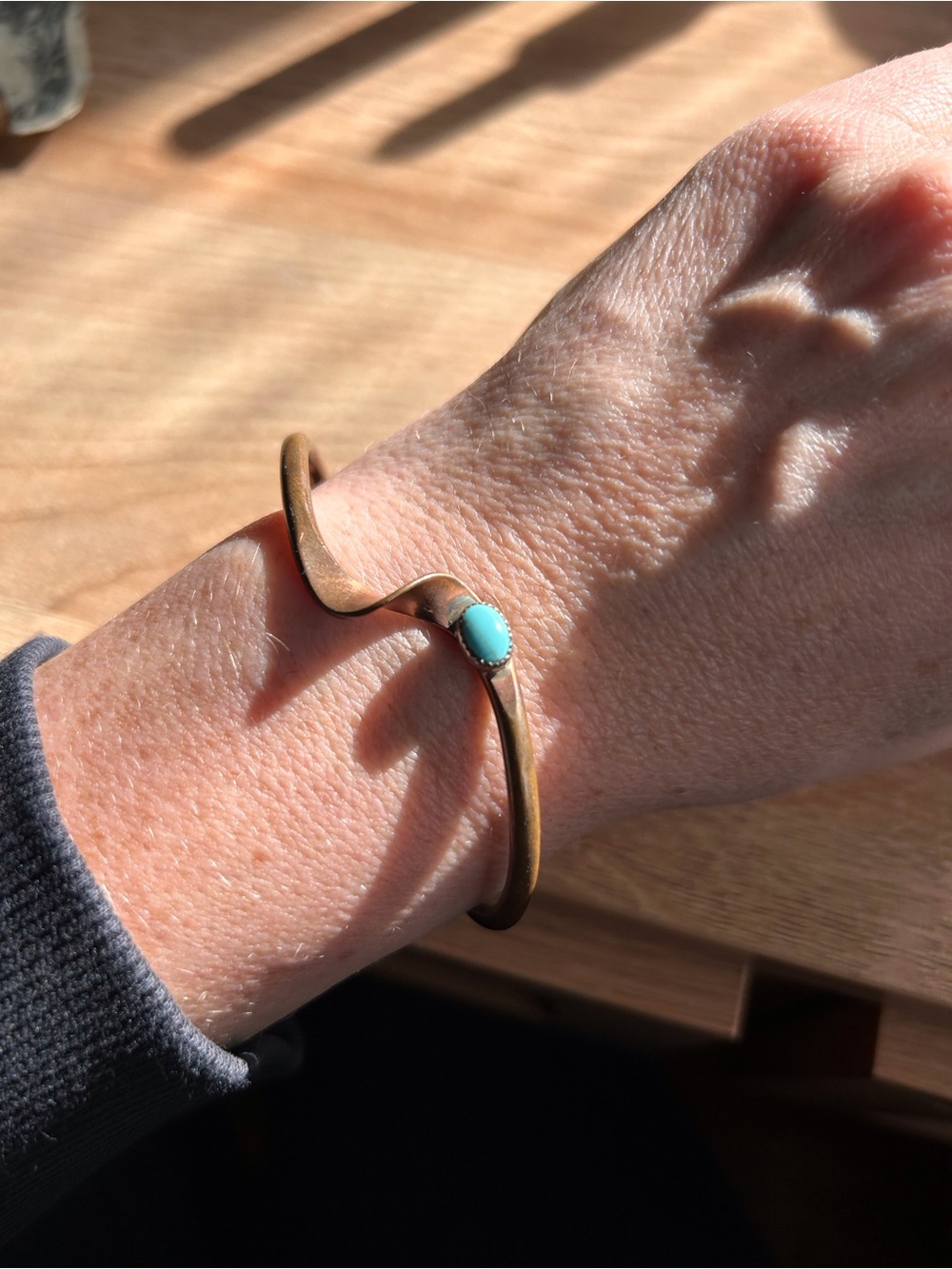 Turquoise Stone Brass Wave Cuff Bracelet - Women Jewelry